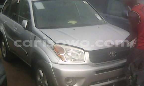 Sayi Na hannu Toyota RAV4 Azurfa Mota in Porto Novo a Benin Sayi Na hannu Toyota RAV4 Azurfa Mota in Porto Novo a Benin