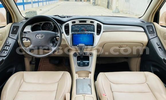 Buy Used Toyota Highlander Beige Car in Cotonou in Benign Buy Used Toyota Highlander Beige Car in Cotonou in Benign