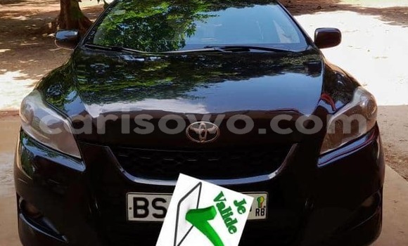 Sayi Na hannu Toyota Matrix Black Mota in Cotonou a Benin