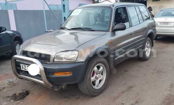 Acheter Occasion Voiture Toyota RAV4 Gris à Cotonou, Benin