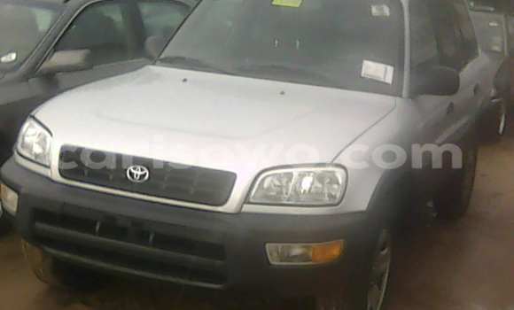 Acheter Occasion Voiture Toyota RAV4 Gris à Porto Novo au Benin Acheter Occasion Voiture Toyota RAV4 Gris à Porto Novo au Benin