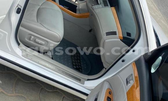 Buy Used Toyota Avalon White Car in Cotonou in Benign Buy Used Toyota Avalon White Car in Cotonou in Benign