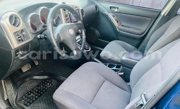 Ra Àlòkù Toyota Matrix Blue Ọkọ̀ in Cotonou ni Benin Ra Àlòkù Toyota Matrix Blue Ọkọ̀ in Cotonou ni Benin