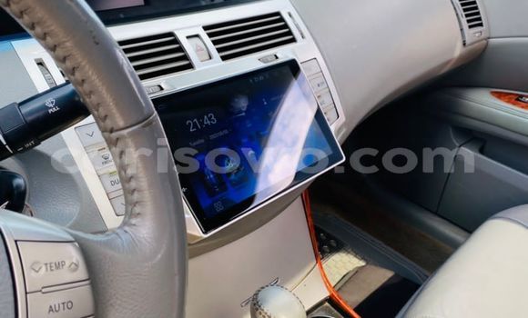 Sayi Na hannu Toyota Avalon Azurfa Mota in Cotonou a Benin Sayi Na hannu Toyota Avalon Azurfa Mota in Cotonou a Benin