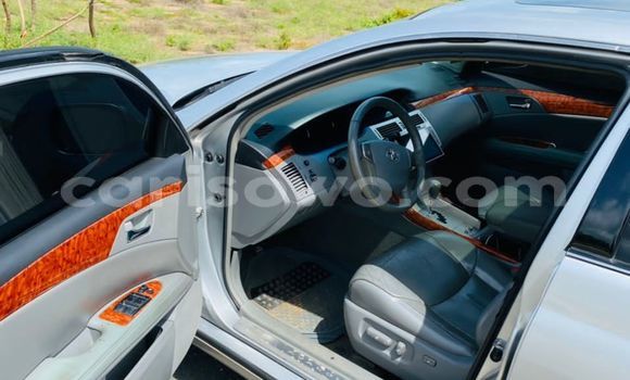 Sayi Na hannu Toyota Avalon Azurfa Mota in Cotonou a Benin Sayi Na hannu Toyota Avalon Azurfa Mota in Cotonou a Benin