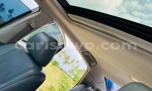 Sayi Na hannu Toyota Avalon Azurfa Mota in Cotonou a Benin Sayi Na hannu Toyota Avalon Azurfa Mota in Cotonou a Benin