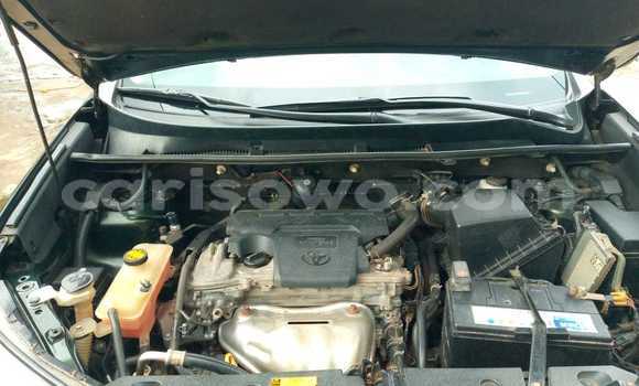 Sayi Na hannu Toyota RAV4 Black Mota in Cotonou a Benin Sayi Na hannu Toyota RAV4 Black Mota in Cotonou a Benin