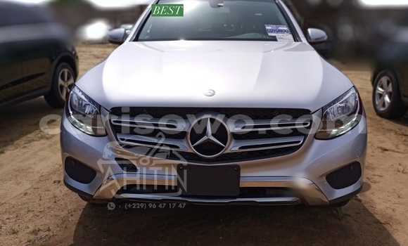 Sayi Na hannu Mercedes-Benz GLC Azurfa Mota in Cotonou a Benin Sayi Na hannu Mercedes-Benz GLC Azurfa Mota in Cotonou a Benin
