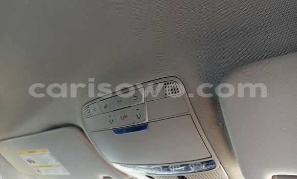 Sayi Na hannu Mercedes-Benz GLC Azurfa Mota in Cotonou a Benin Sayi Na hannu Mercedes-Benz GLC Azurfa Mota in Cotonou a Benin