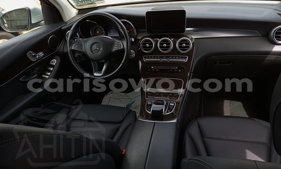 Sayi Na hannu Mercedes-Benz GLC Azurfa Mota in Cotonou a Benin Sayi Na hannu Mercedes-Benz GLC Azurfa Mota in Cotonou a Benin