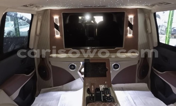 Acheter Neuf Voiture Toyota Land Cruiser Noir à Cotonou, Benin Acheter Neuf Voiture Toyota Land Cruiser Noir à Cotonou, Benin