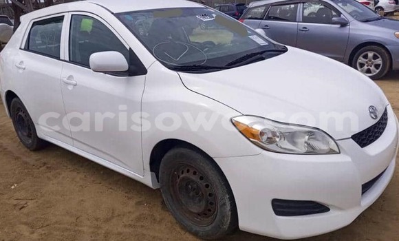 Sayi Imported Toyota Matrix White Mota in Cotonou a Benin