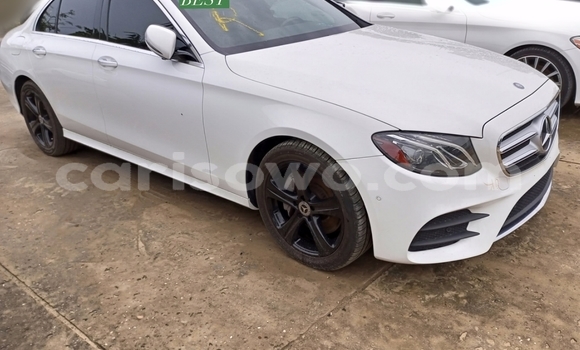 Acheter Occasion Voiture Mercedes-Benz E-klasse AMG Blanc à Cotonou, Benin Acheter Occasion Voiture Mercedes-Benz E-klasse AMG Blanc à Cotonou, Benin