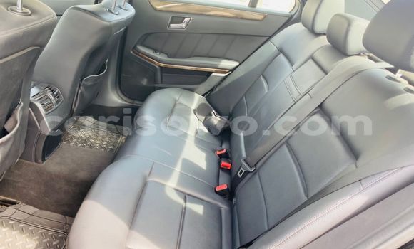 Ra Àlòkù Mercedes-Benz E-klasse AMG Black Ọkọ̀ in Abomey Calavi ni Benin Ra Àlòkù Mercedes-Benz E-klasse AMG Black Ọkọ̀ in Abomey Calavi ni Benin