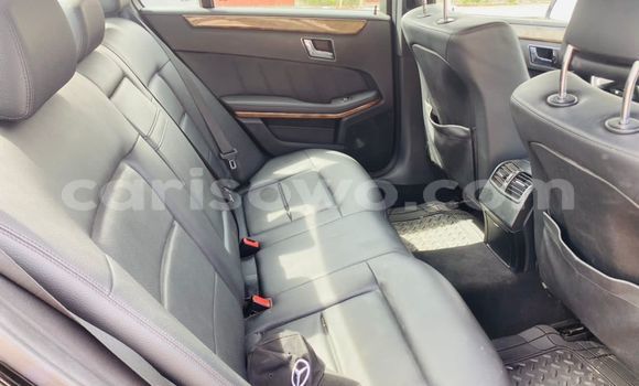 Ra Àlòkù Mercedes-Benz E-klasse AMG Black Ọkọ̀ in Abomey Calavi ni Benin Ra Àlòkù Mercedes-Benz E-klasse AMG Black Ọkọ̀ in Abomey Calavi ni Benin