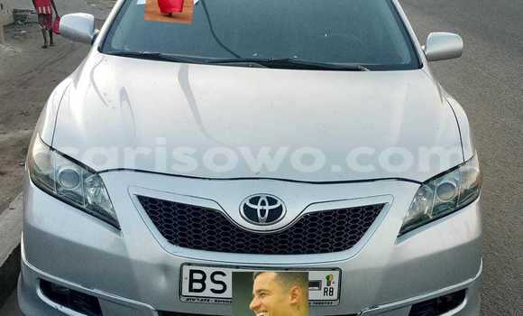 Ra Àlòkù Toyota Camry Silver Ọkọ̀ in Cotonou ni Benin Ra Àlòkù Toyota Camry Silver Ọkọ̀ in Cotonou ni Benin
