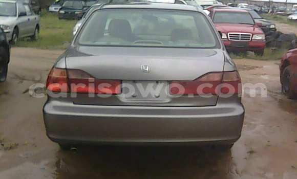 Sayi Na hannu Honda Accord Brown Mota in Porto Novo a Benin Sayi Na hannu Honda Accord Brown Mota in Porto Novo a Benin
