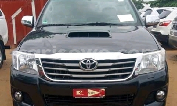 Sayi Imported Toyota Hilux Black Mota in Cotonou a Benin Sayi Imported Toyota Hilux Black Mota in Cotonou a Benin