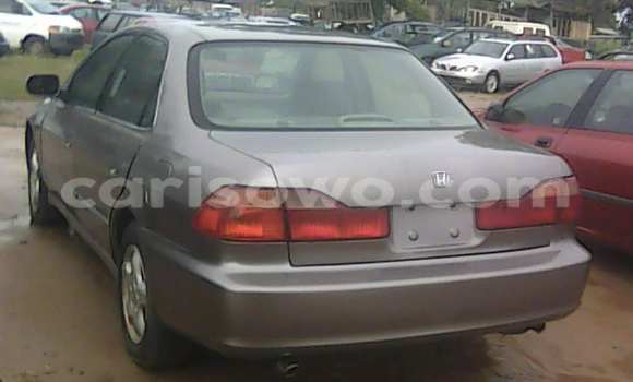 Sayi Na hannu Honda Accord Brown Mota in Porto Novo a Benin Sayi Na hannu Honda Accord Brown Mota in Porto Novo a Benin