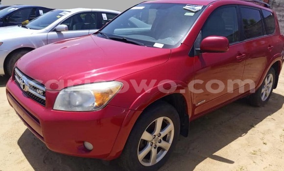 Acheter Import Voiture Toyota RAV4 Rouge à Cotonou, Benin Acheter Import Voiture Toyota RAV4 Rouge à Cotonou, Benin