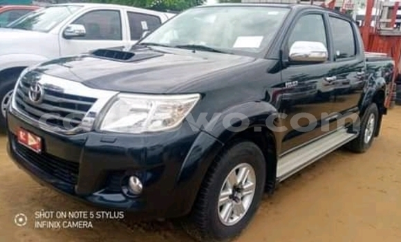 Sayi Imported Toyota Hilux Black Mota in Cotonou a Benin