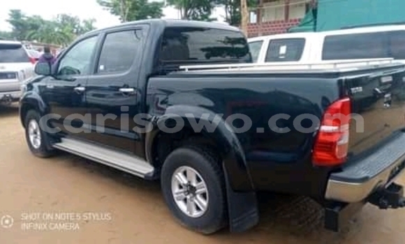 Acheter Import Voiture Toyota Hilux Noir à Cotonou, Benin Acheter Import Voiture Toyota Hilux Noir à Cotonou, Benin