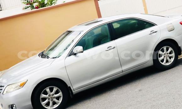 Ra Àlòkù Toyota Camry Silver Ọkọ̀ in Abomey Calavi ni Benin Ra Àlòkù Toyota Camry Silver Ọkọ̀ in Abomey Calavi ni Benin