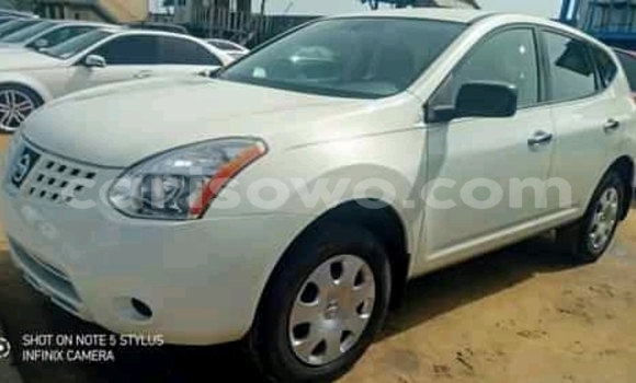 Sayi Imported Nissan Rogue White Mota in Cotonou a Benin Sayi Imported Nissan Rogue White Mota in Cotonou a Benin