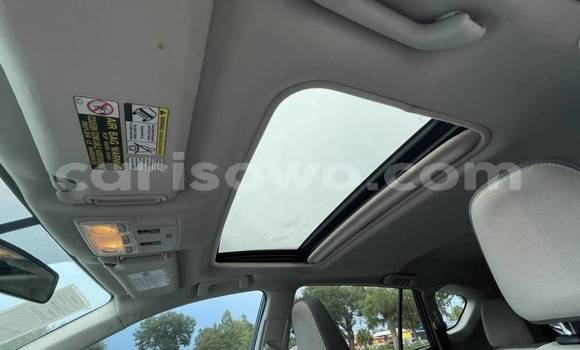 Acheter Import Voiture Toyota RAV4 Bleu à Cotonou, Benin Acheter Import Voiture Toyota RAV4 Bleu à Cotonou, Benin