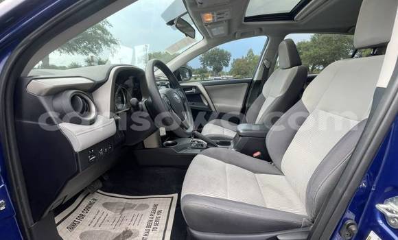 Acheter Import Voiture Toyota RAV4 Bleu à Cotonou, Benin Acheter Import Voiture Toyota RAV4 Bleu à Cotonou, Benin