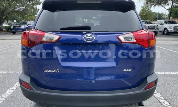 Acheter Import Voiture Toyota RAV4 Bleu à Cotonou, Benin Acheter Import Voiture Toyota RAV4 Bleu à Cotonou, Benin