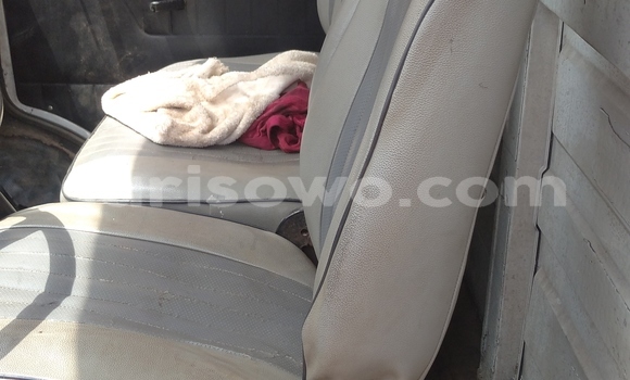 Acheter Occasion Utilitaire Iveco Cargo Bleu à Porto Novo, Benin Acheter Occasion Utilitaire Iveco Cargo Bleu à Porto Novo, Benin