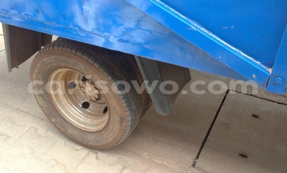 Acheter Occasion Utilitaire Iveco Cargo Bleu à Porto Novo, Benin Acheter Occasion Utilitaire Iveco Cargo Bleu à Porto Novo, Benin