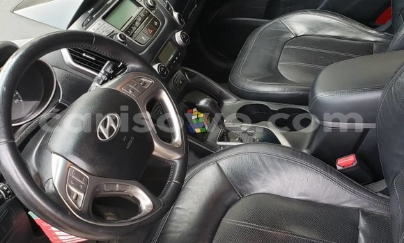 Sayi Na hannu Hyundai Tucson White Mota in Abomey Calavi a Benin Sayi Na hannu Hyundai Tucson White Mota in Abomey Calavi a Benin