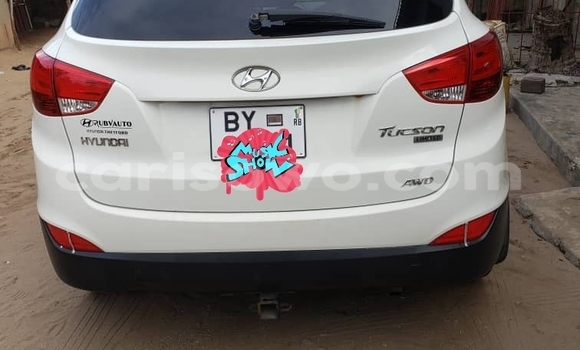 Sayi Na hannu Hyundai Tucson White Mota in Abomey Calavi a Benin Sayi Na hannu Hyundai Tucson White Mota in Abomey Calavi a Benin