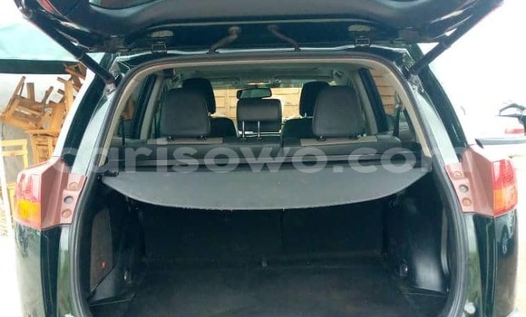 Ra Àlòkù Toyota RAV4 Black Ọkọ̀ in Cotonou ni Benin Ra Àlòkù Toyota RAV4 Black Ọkọ̀ in Cotonou ni Benin