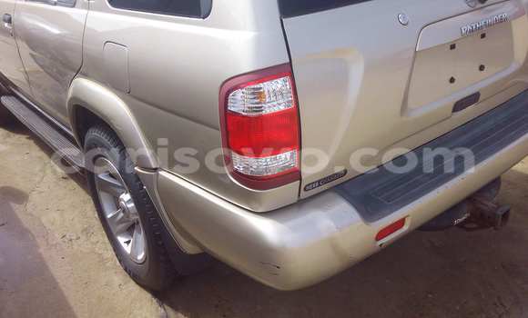 Acheter Occasion Voiture Nissan Pathfinder Marron à Porto Novo, Benin Acheter Occasion Voiture Nissan Pathfinder Marron à Porto Novo, Benin