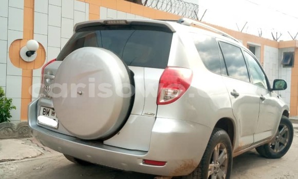 Acheter Occasion Voiture Toyota RAV4 Gris à Cotonou, Benin Acheter Occasion Voiture Toyota RAV4 Gris à Cotonou, Benin
