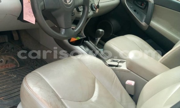 Acheter Occasion Voiture Toyota RAV4 Gris à Cotonou, Benin Acheter Occasion Voiture Toyota RAV4 Gris à Cotonou, Benin