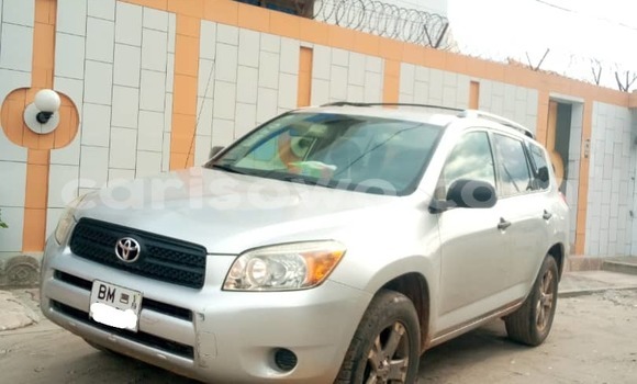 Acheter Occasion Voiture Toyota RAV4 Gris à Cotonou, Benin Acheter Occasion Voiture Toyota RAV4 Gris à Cotonou, Benin