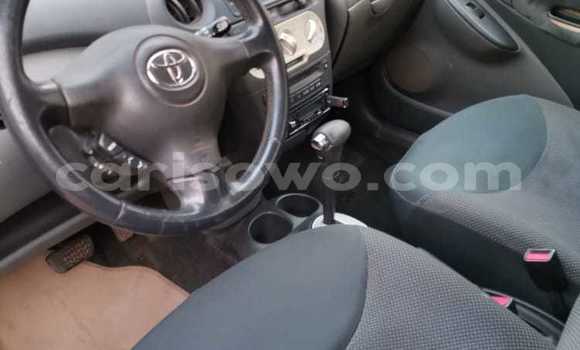Ra Àlòkù Toyota Yaris Silver Ọkọ̀ in Cotonou ni Benin Ra Àlòkù Toyota Yaris Silver Ọkọ̀ in Cotonou ni Benin