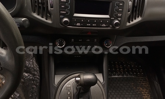 Sayi Na hannu Kia Sportage Red Mota in Cotonou a Benin Sayi Na hannu Kia Sportage Red Mota in Cotonou a Benin