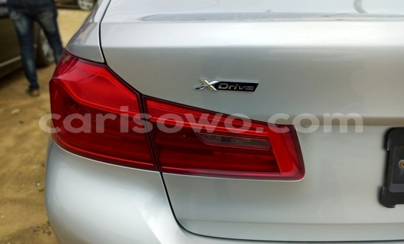 Sayi Na hannu BMW 5–Series Azurfa Mota in Cotonou a Benin Sayi Na hannu BMW 5–Series Azurfa Mota in Cotonou a Benin