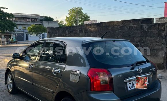 Sayi Na hannu Toyota Corolla Azurfa Mota in Abomey Calavi a Benin Sayi Na hannu Toyota Corolla Azurfa Mota in Abomey Calavi a Benin
