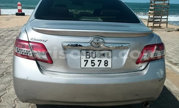 Sayi Na hannu Toyota Camry Azurfa Mota in Cotonou a Benin Sayi Na hannu Toyota Camry Azurfa Mota in Cotonou a Benin