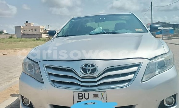 Ra Àlòkù Toyota Camry Silver Ọkọ̀ in Cotonou ni Benin Ra Àlòkù Toyota Camry Silver Ọkọ̀ in Cotonou ni Benin