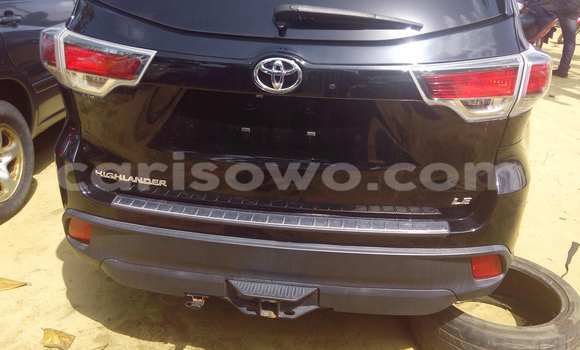 Acheter Occasion Voiture Toyota Highlander Noir à Porto Novo, Benin Acheter Occasion Voiture Toyota Highlander Noir à Porto Novo, Benin