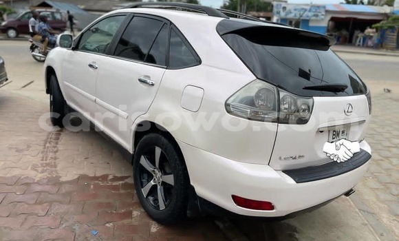 Sayi Na hannu Lexus RX 330 White Mota in Cotonou a Benin Sayi Na hannu Lexus RX 330 White Mota in Cotonou a Benin