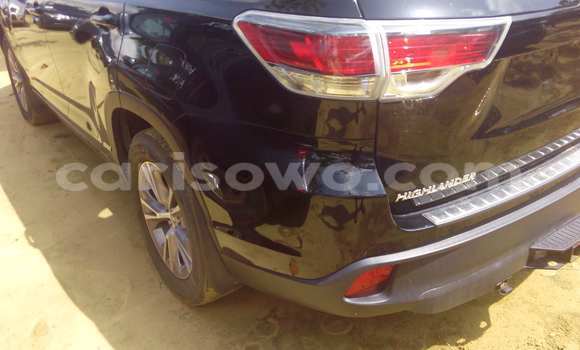 Acheter Occasion Voiture Toyota Highlander Noir à Porto Novo, Benin Acheter Occasion Voiture Toyota Highlander Noir à Porto Novo, Benin