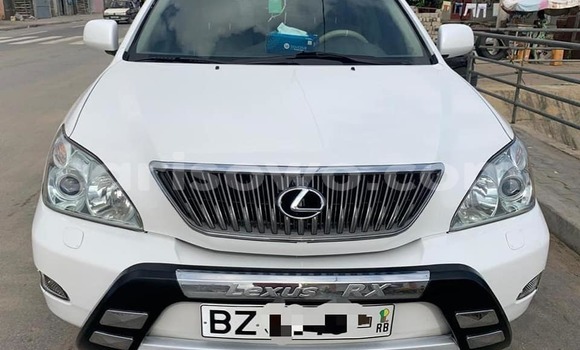 Acheter Occasion Voiture Lexus RX 330 Blanc à Cotonou, Benin Acheter Occasion Voiture Lexus RX 330 Blanc à Cotonou, Benin